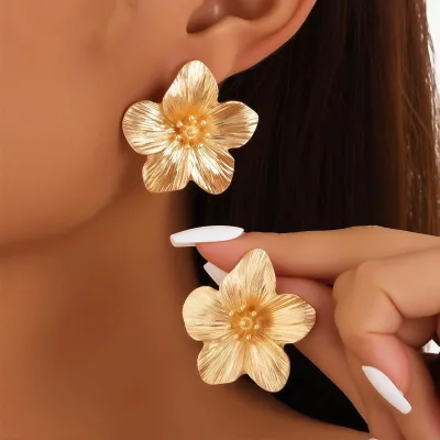 Vintage Gold Floral Stud Earrings